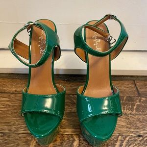 Green shiny faux leather platform stiletto heels